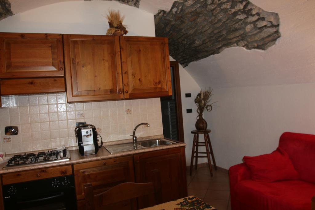 Maison Cassius Issogne Buitenkant foto