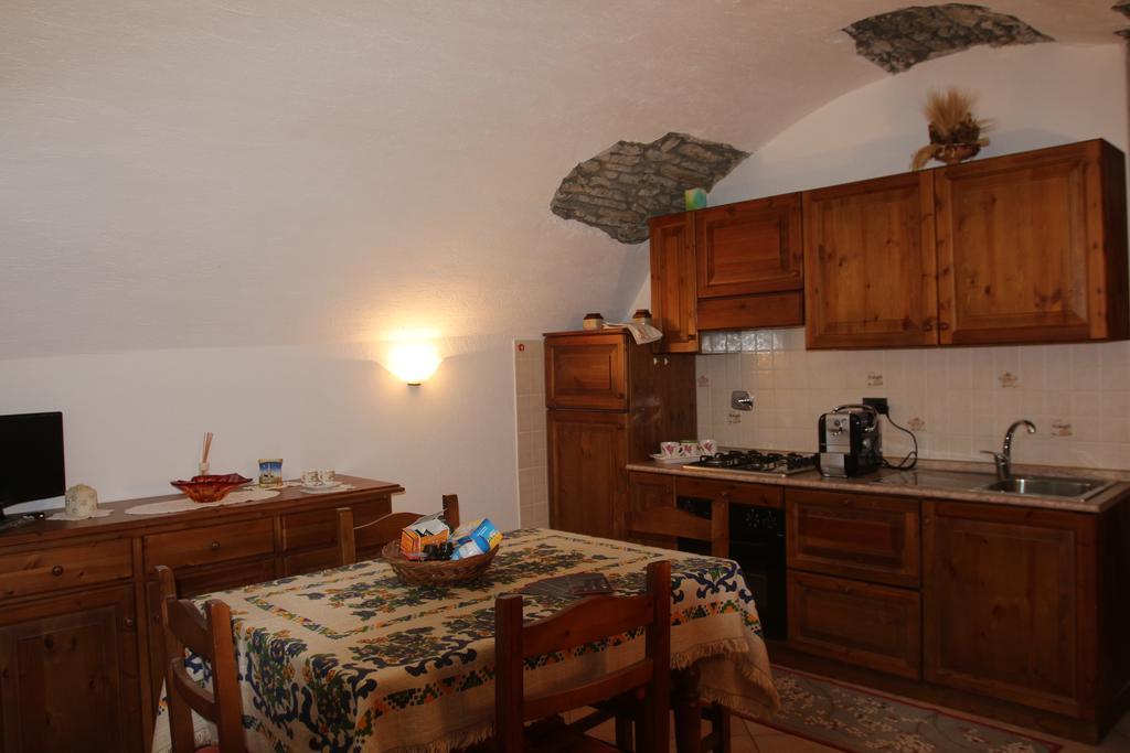 Maison Cassius Issogne Buitenkant foto