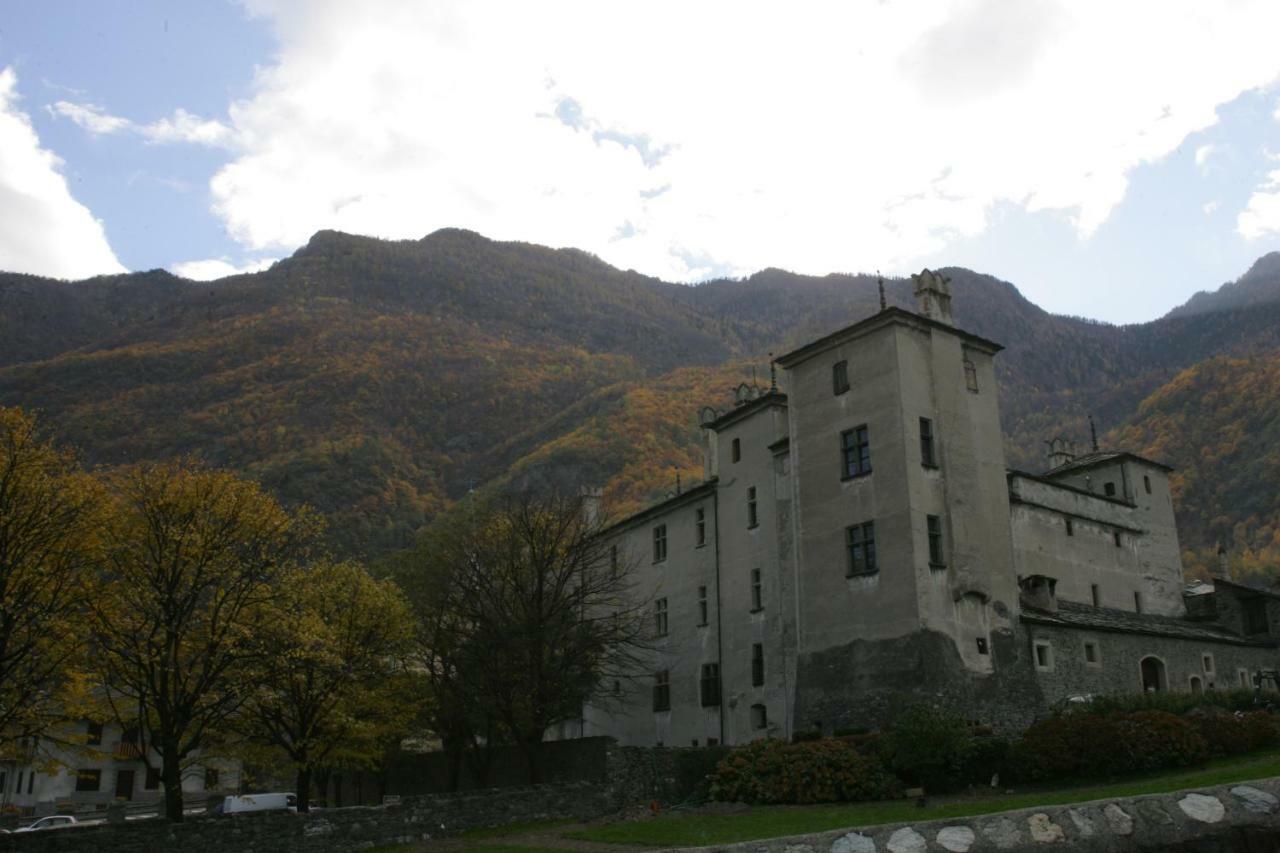 Maison Cassius Issogne Buitenkant foto